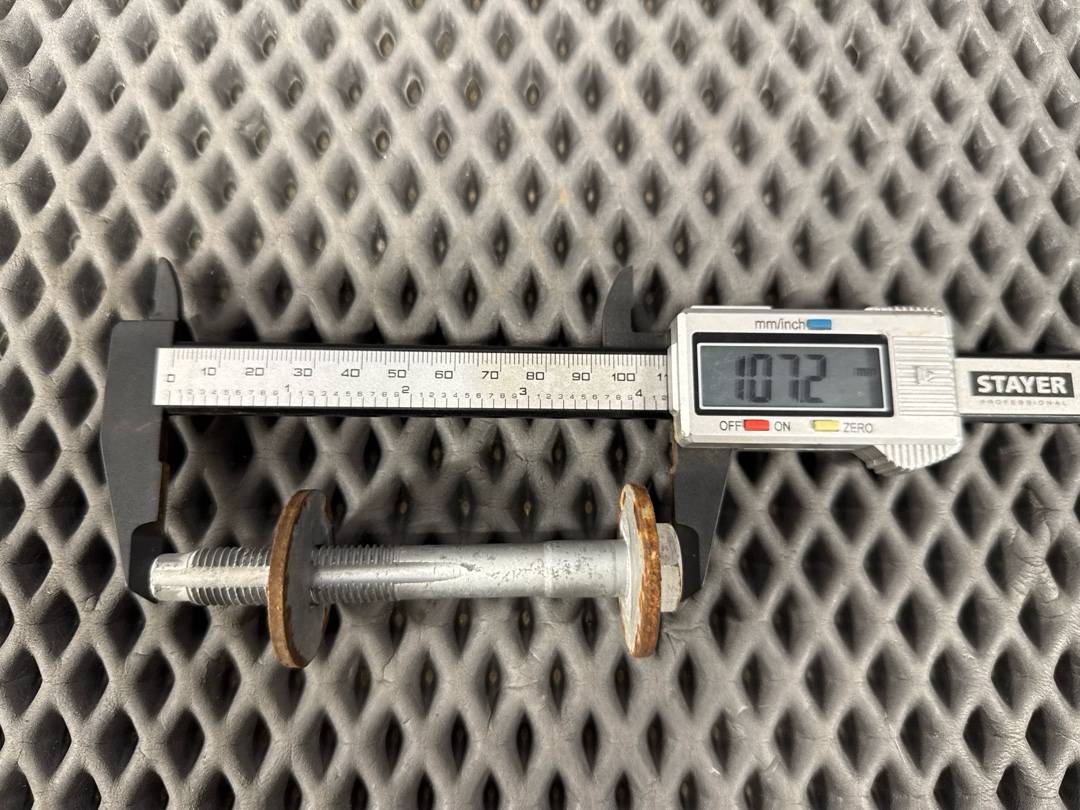 Болт развальный, 710 рублей, Красноярск