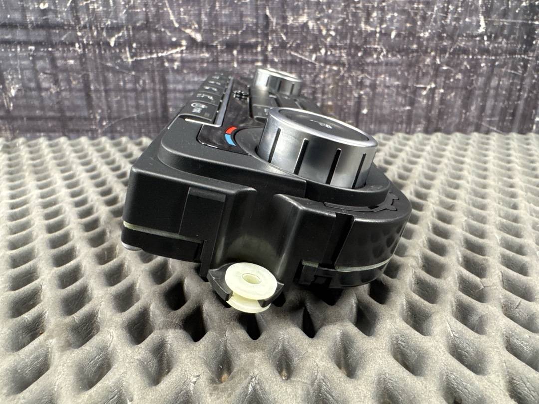 Блок управления климат-контролем, 3520 рублей, Красноярск