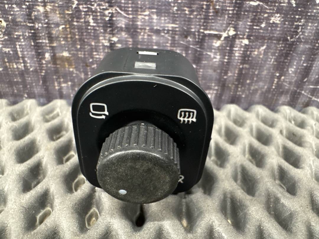 Кнопка регулировки зеркал, 1670 рублей, Красноярск