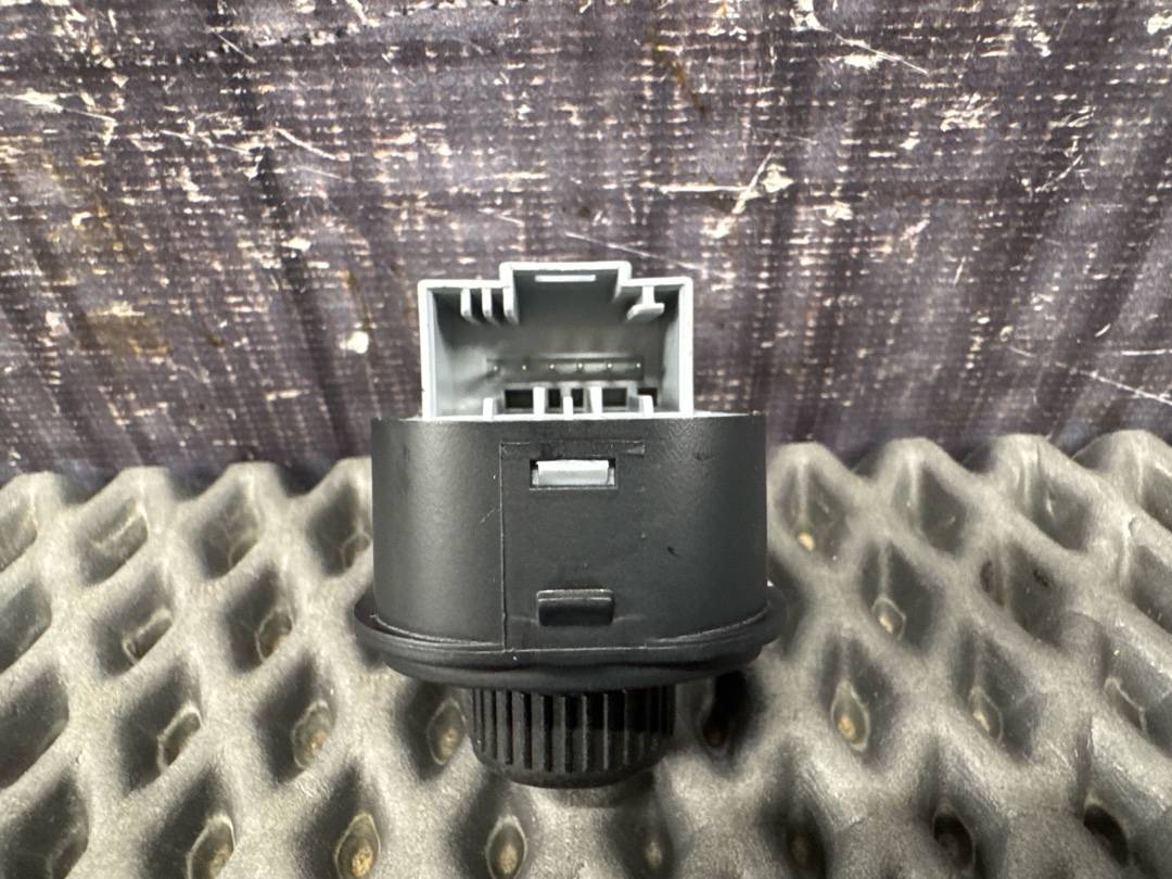 Кнопка регулировки зеркал, 1670 рублей, Красноярск