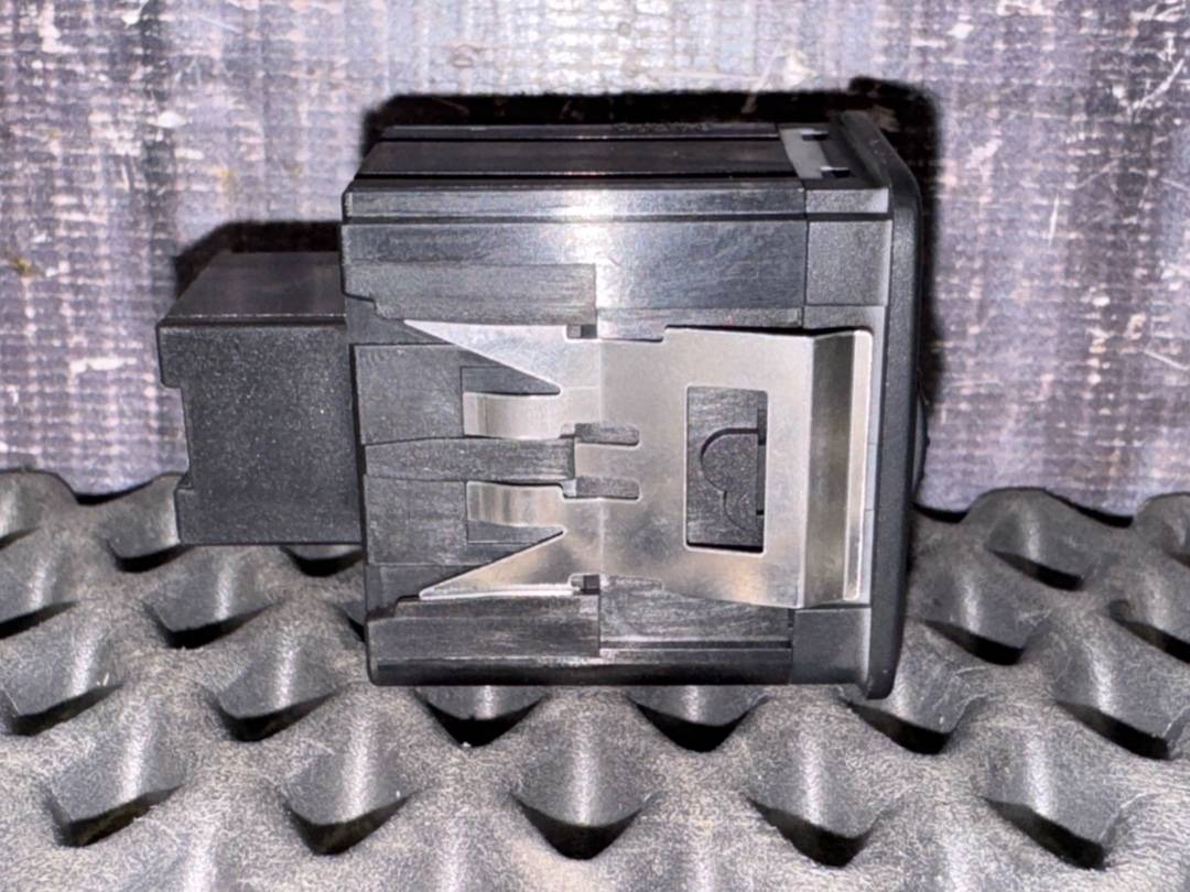 Кнопка яркости подсветки, 520 рублей, Красноярск