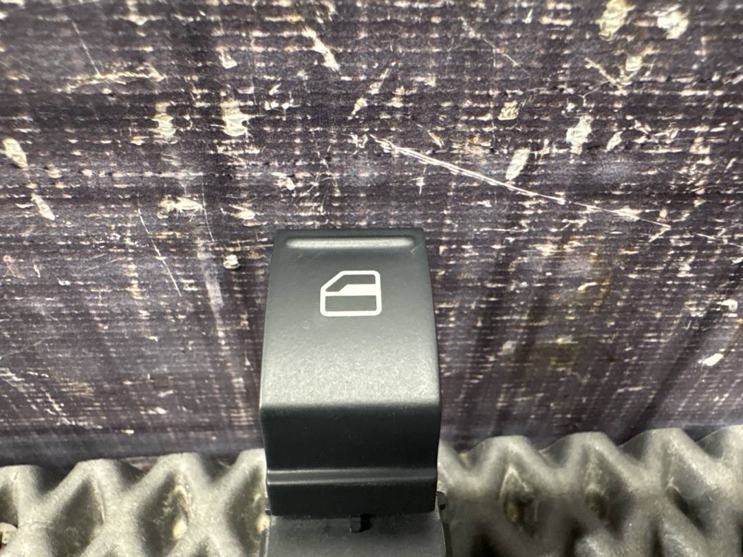 Кнопка стеклоподъемника, 730 рублей, Красноярск