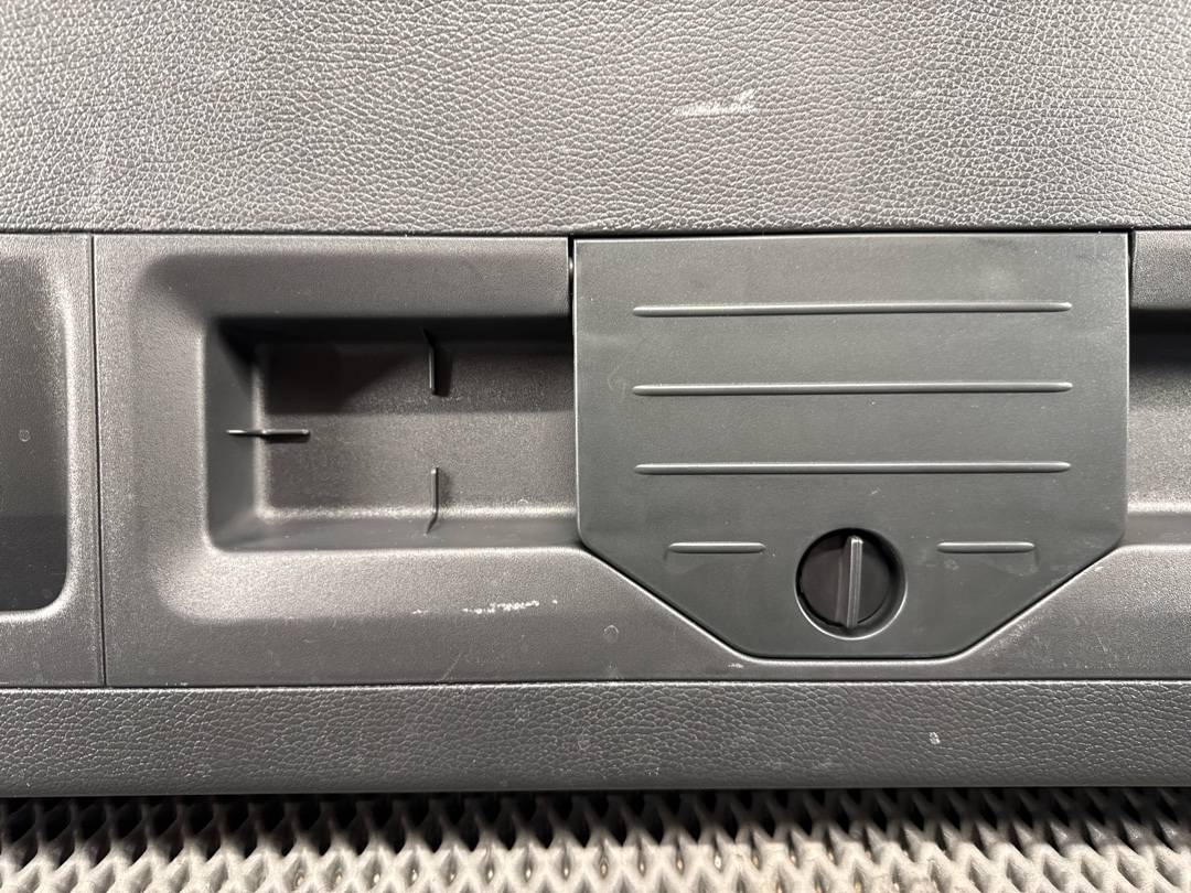 Обшивка крышки багажника, 1880 рублей, Красноярск