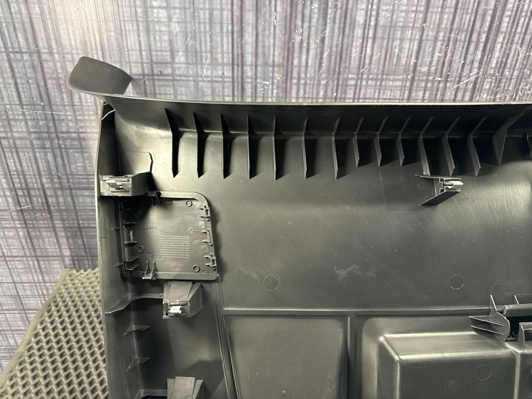 Обшивка крышки багажника, 1880 рублей, Красноярск