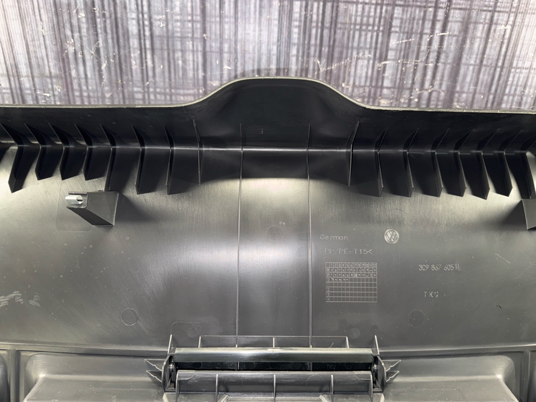 Обшивка крышки багажника, 1880 рублей, Красноярск