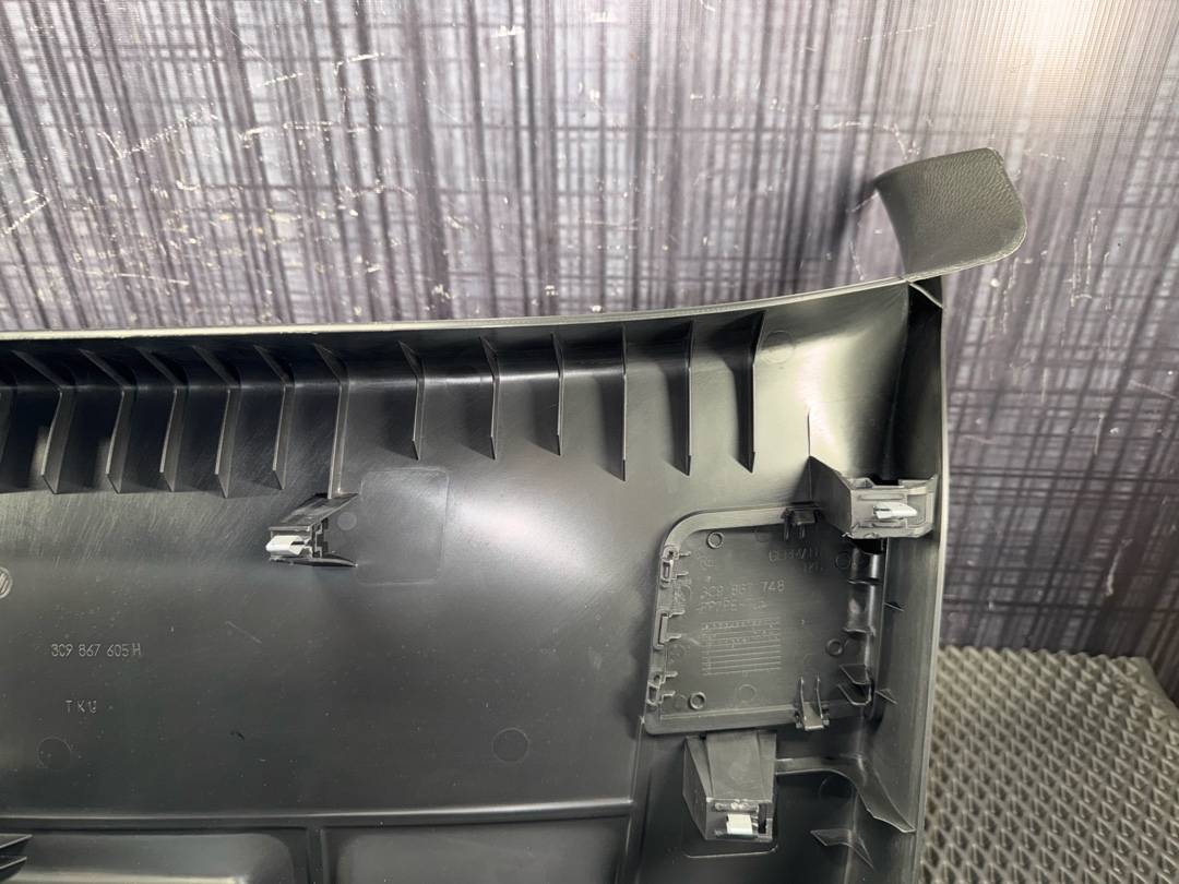 Обшивка крышки багажника, 1880 рублей, Красноярск