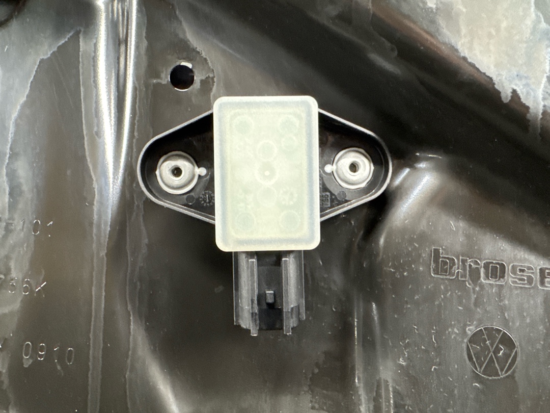 Стеклоподъемник, 2860 рублей, Красноярск