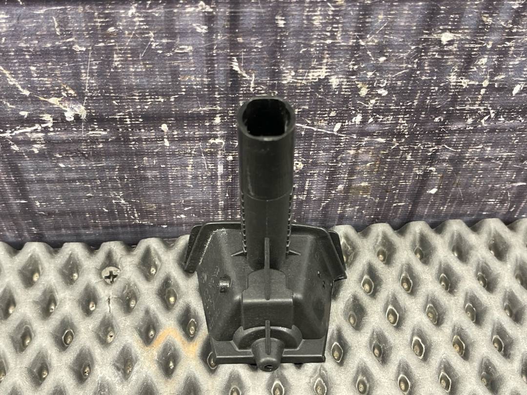 Направляющая замка лючка бензобака, 980 рублей, Красноярск