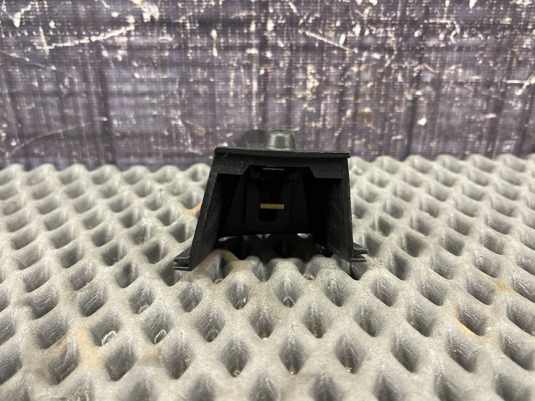 Направляющая замка лючка бензобака, 980 рублей, Красноярск