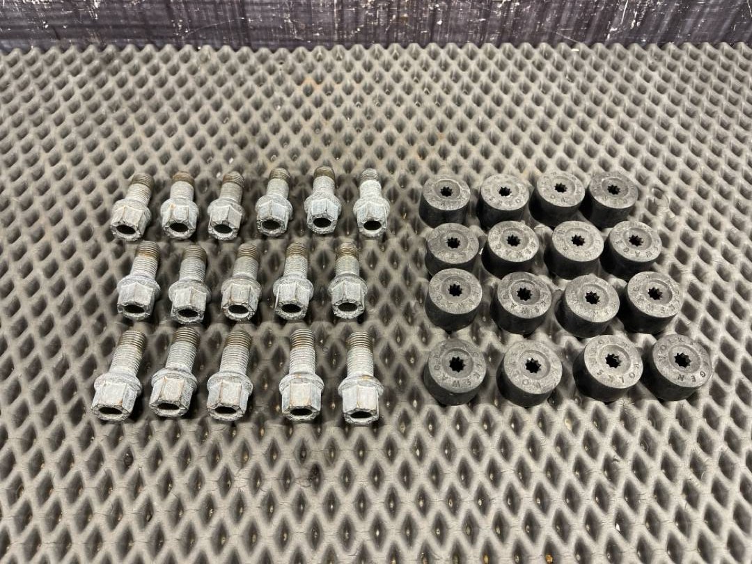 Комплект колесных болтов, 3760 рублей, Красноярск