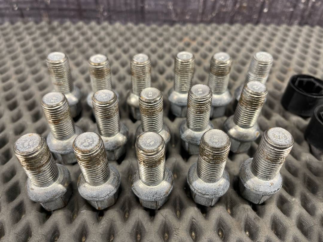 Комплект колесных болтов, 3760 рублей, Красноярск