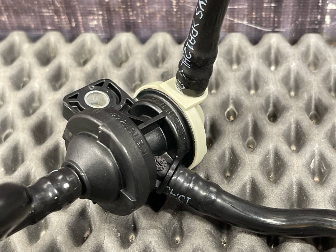 Клапан вентиляции топливного бака, 3730 рублей, Красноярск