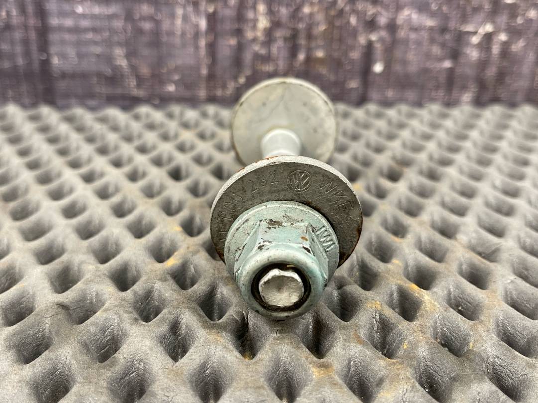 Болт развальный, 710 рублей, Красноярск