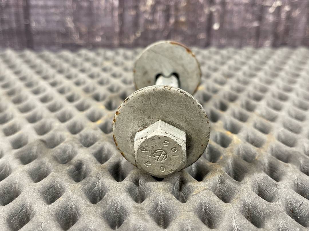 Болт развальный, 710 рублей, Красноярск