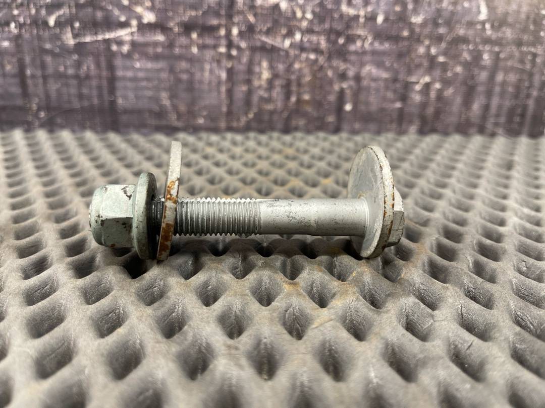 Болт развальный, 710 рублей, Красноярск