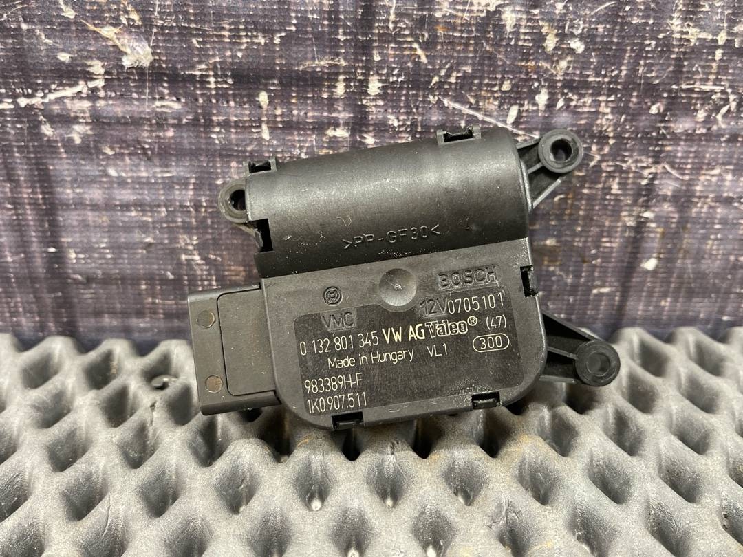 Мотор заслонки печки, 1470 рублей, Красноярск