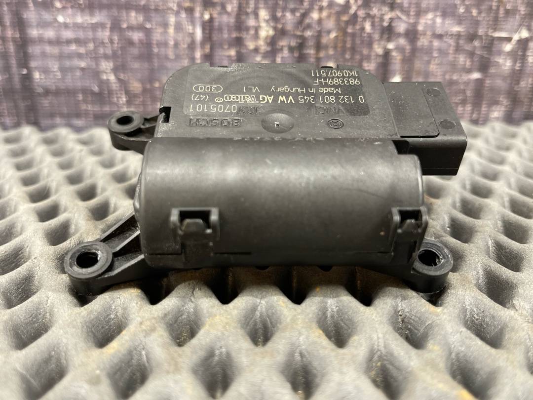 Мотор заслонки печки, 1470 рублей, Красноярск