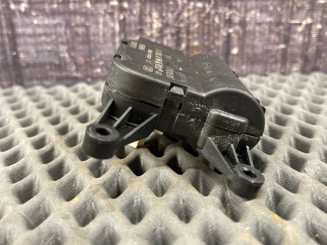 Мотор заслонки печки, 1470 рублей, Красноярск