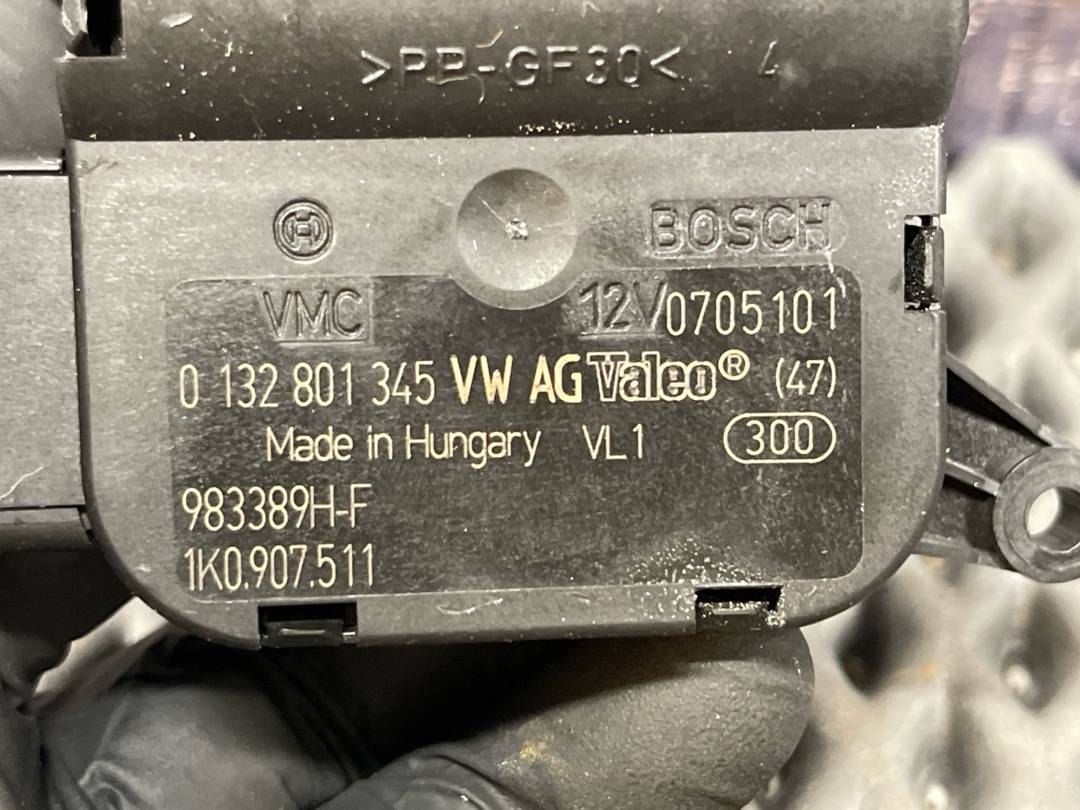 Мотор заслонки печки, 1470 рублей, Красноярск