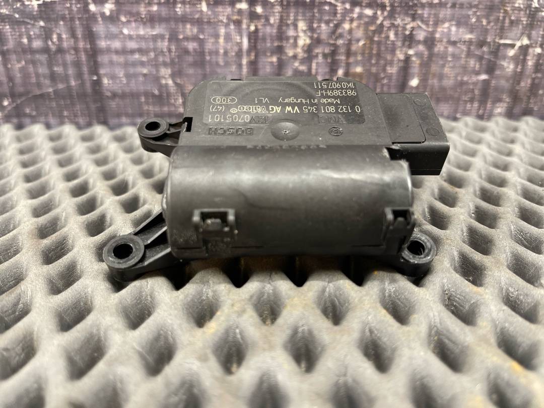 Мотор заслонки печки, 1470 рублей, Красноярск