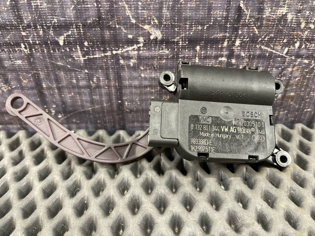 Мотор заслонки печки, 1470 рублей, Красноярск