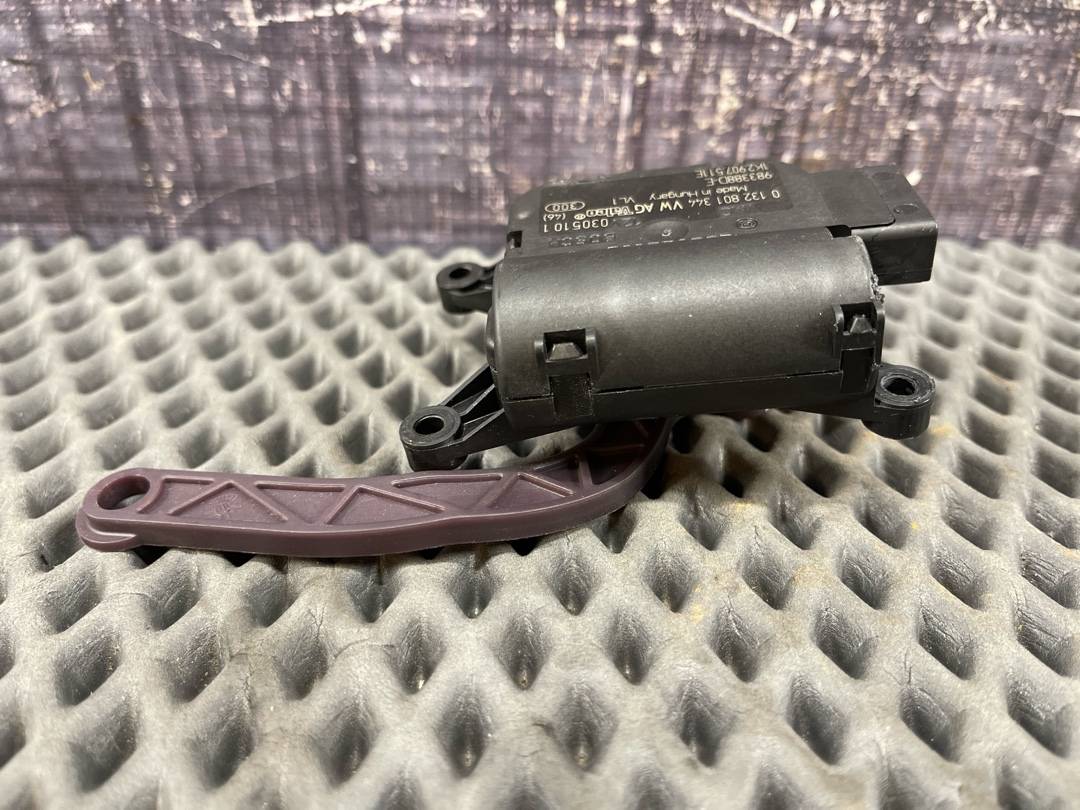 Мотор заслонки печки, 1470 рублей, Красноярск