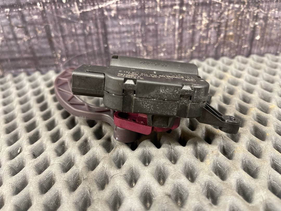 Мотор заслонки печки, 1470 рублей, Красноярск