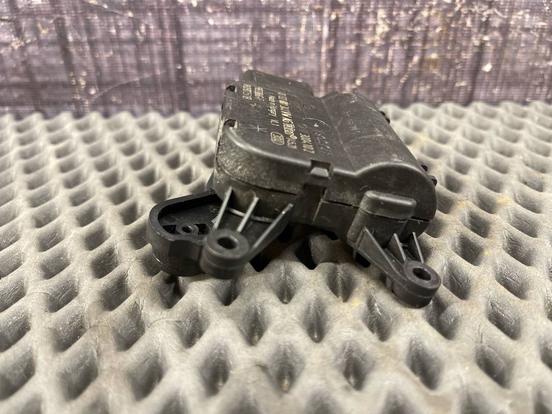 Мотор заслонки печки, 1470 рублей, Красноярск