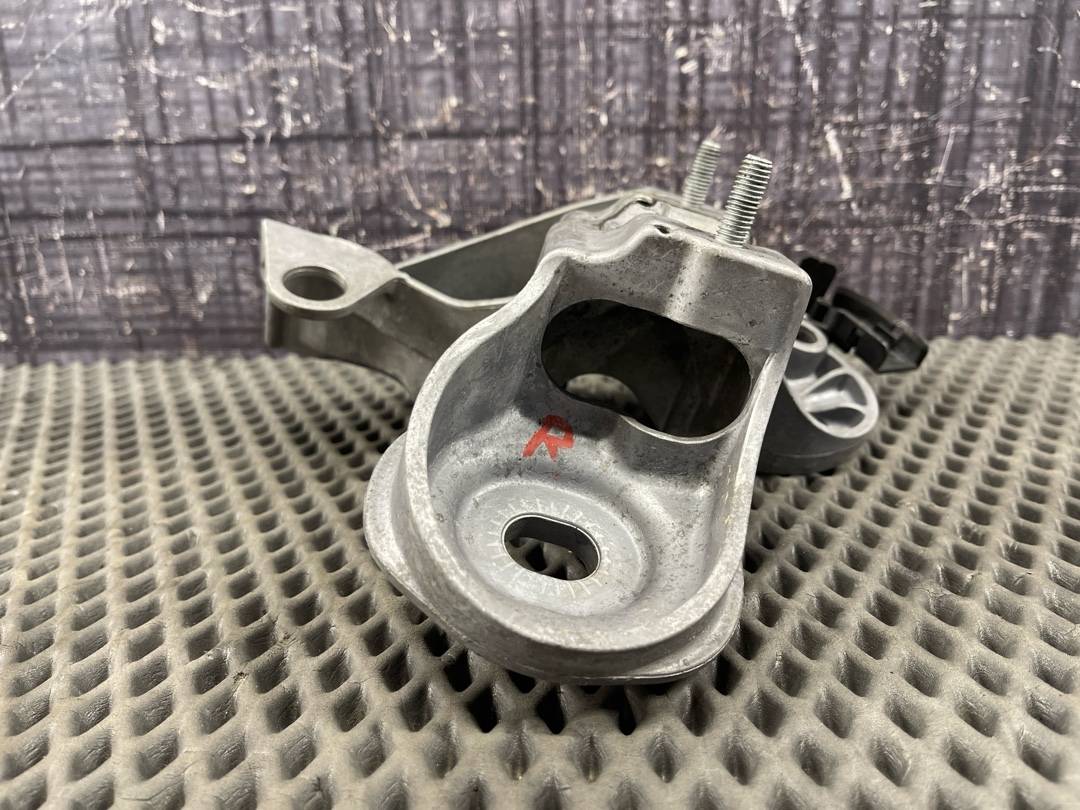 Кронштейн двигателя, 1110 рублей, Красноярск