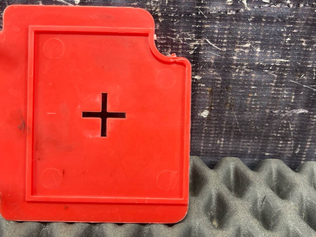 Заглушка плюсовой клеммы, 380 рублей, Красноярск