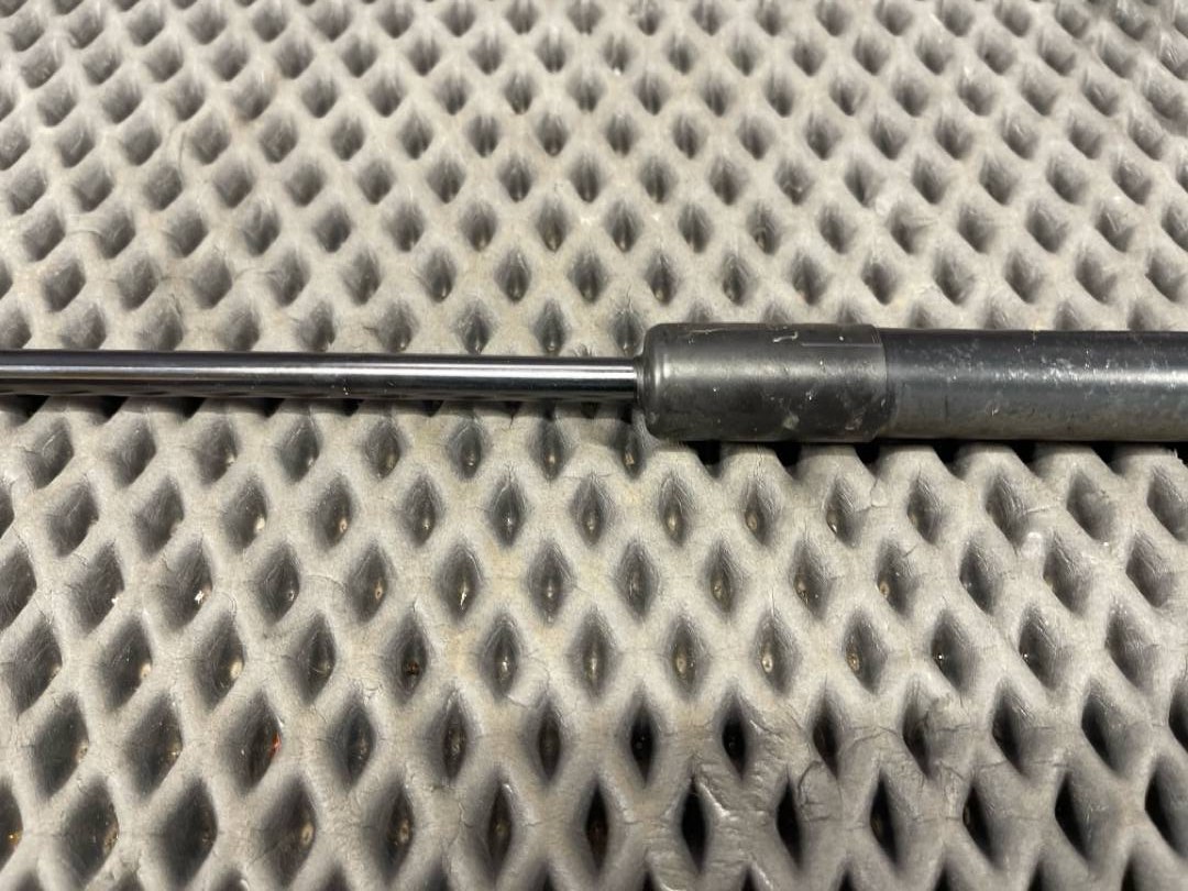 Амортизатор багажника, 650 рублей, Красноярск