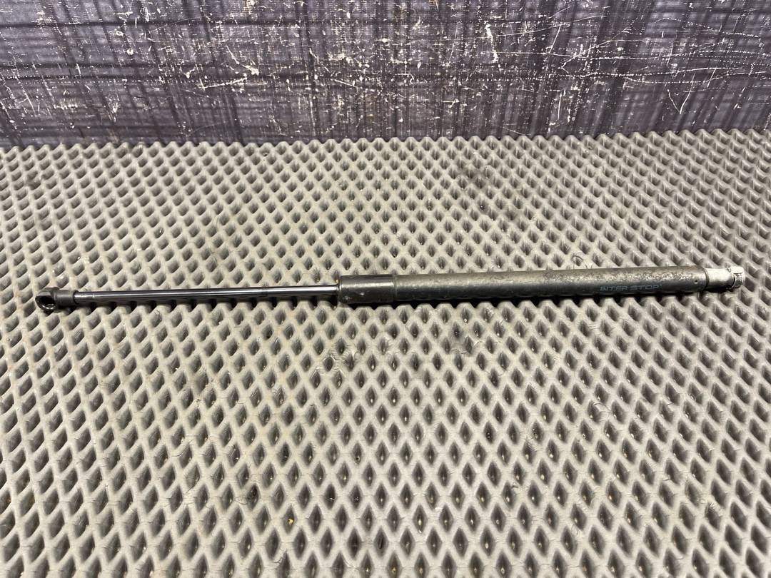 Амортизатор багажника, 650 рублей, Красноярск