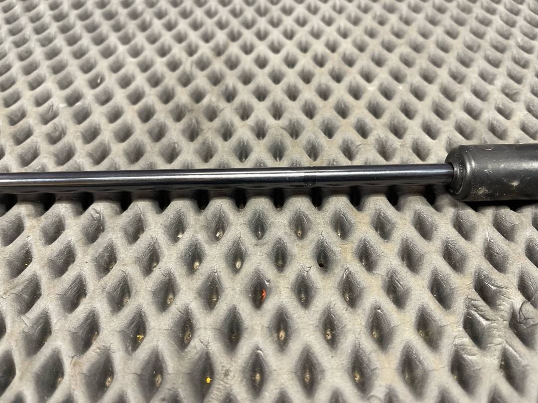 Амортизатор багажника, 650 рублей, Красноярск