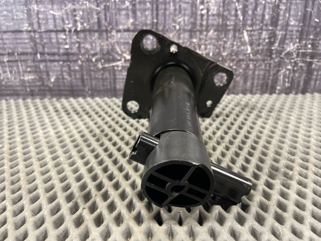 Кронштейн усилителя бампера, 1630 рублей, Красноярск