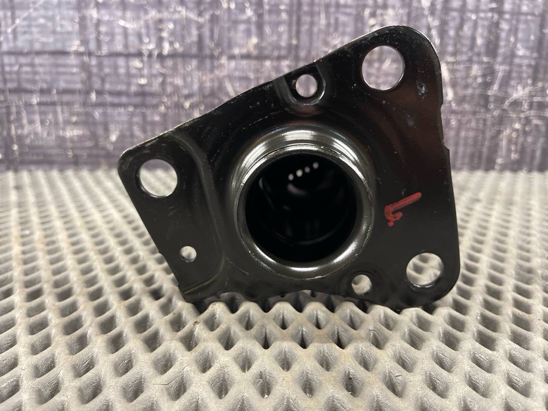 Кронштейн усилителя бампера, 1630 рублей, Красноярск