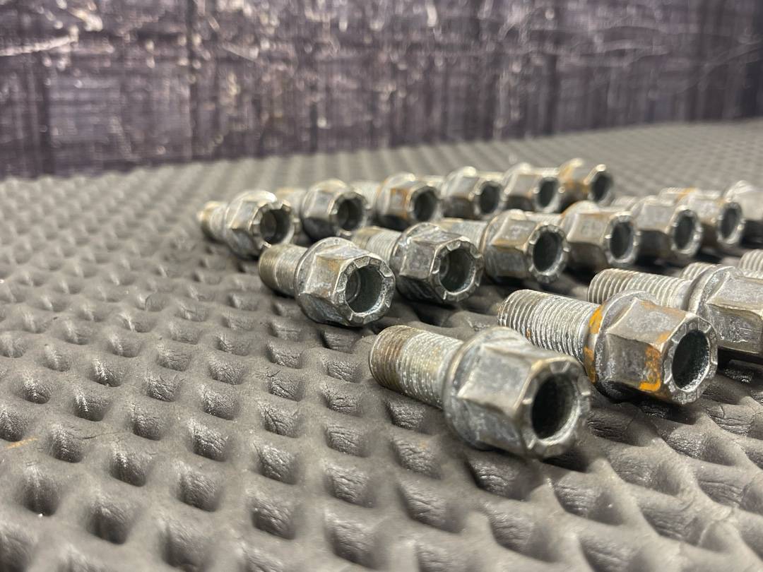 Комплект колесных болтов, 2870 рублей, Красноярск