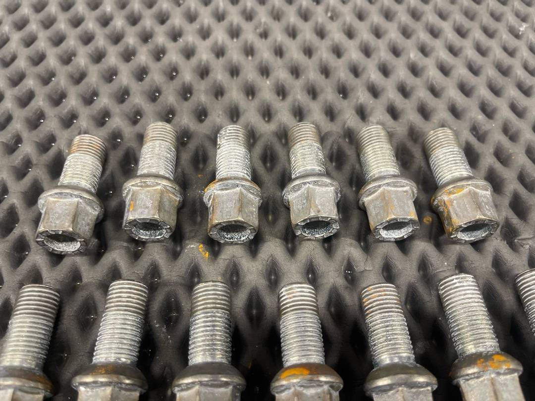 Комплект колесных болтов, 2870 рублей, Красноярск