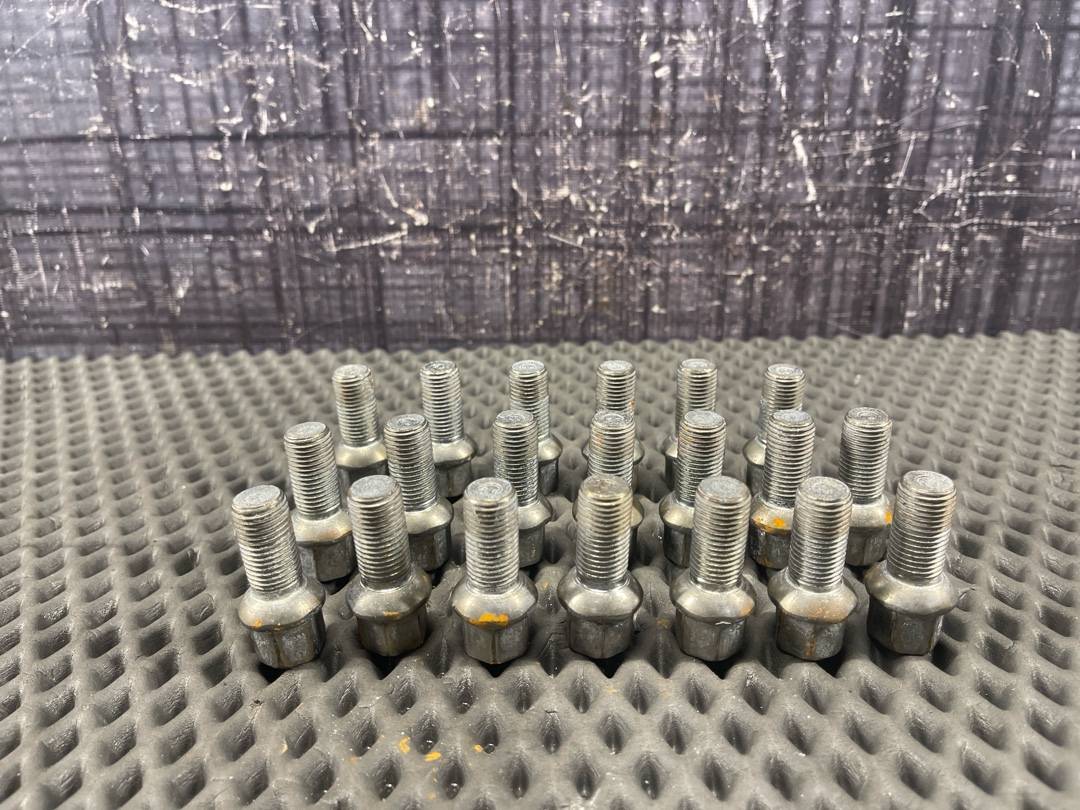 Комплект колесных болтов, 2870 рублей, Красноярск