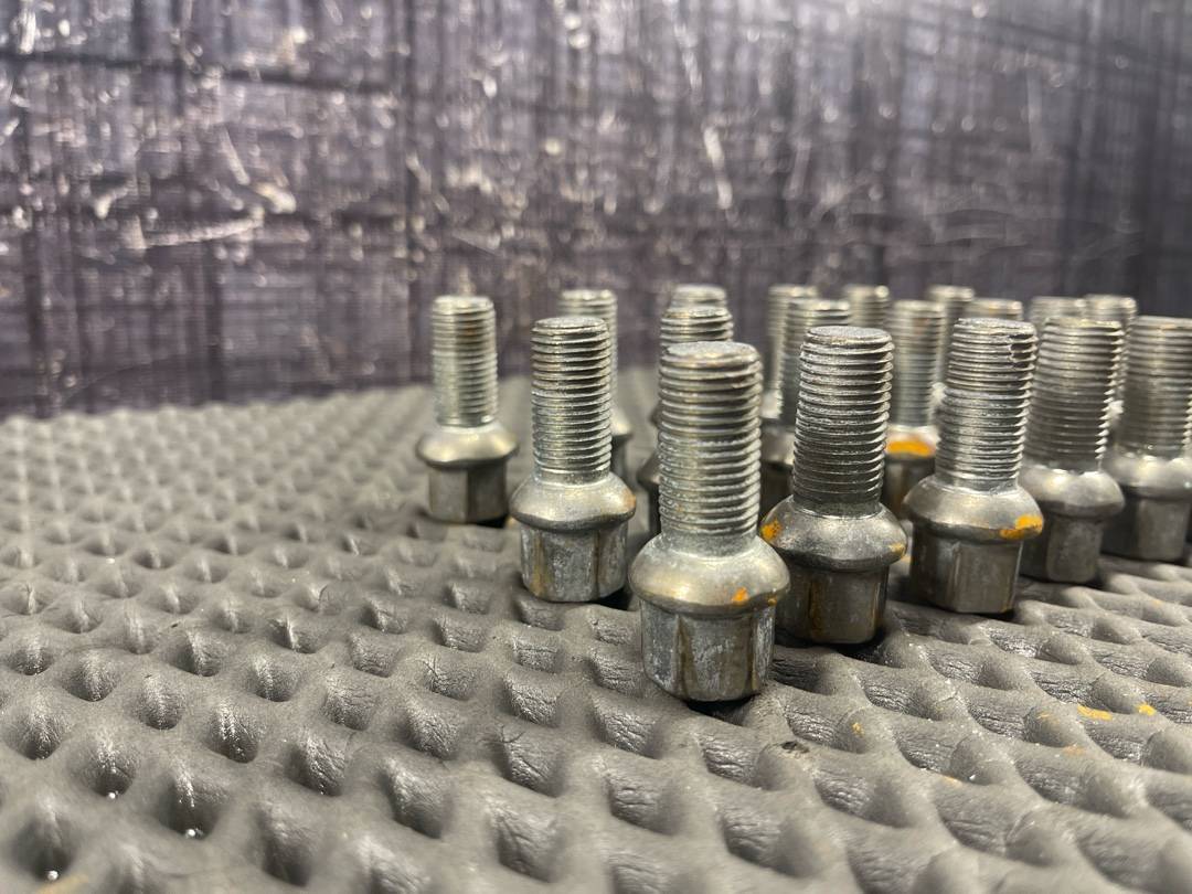 Комплект колесных болтов, 2870 рублей, Красноярск