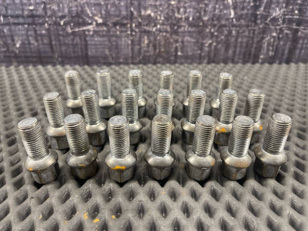 Комплект колесных болтов, 2870 рублей, Красноярск