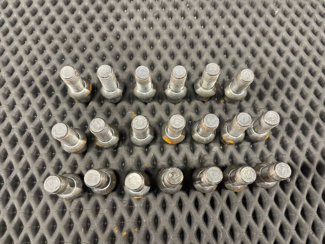 Комплект колесных болтов, 2870 рублей, Красноярск