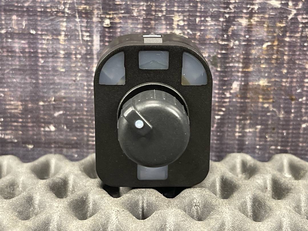 Кнопка регулировки зеркал, 1220 рублей, Красноярск