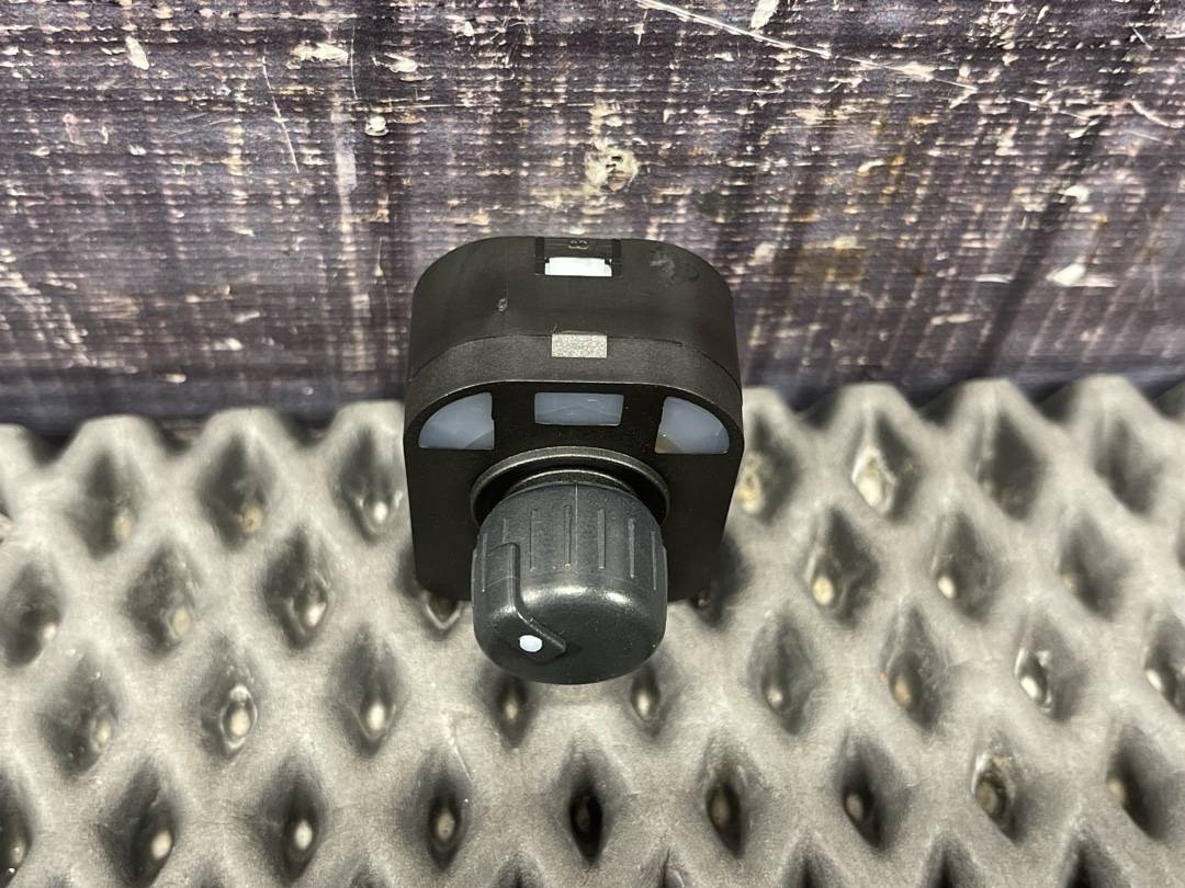 Кнопка регулировки зеркал, 1220 рублей, Красноярск