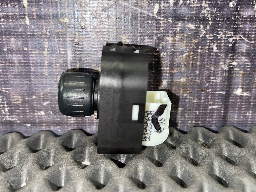 Кнопка регулировки зеркал, 1220 рублей, Красноярск