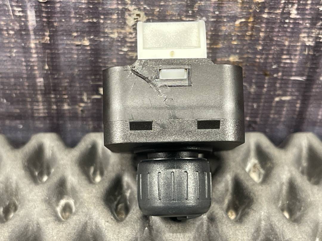 Кнопка регулировки зеркал, 1220 рублей, Красноярск