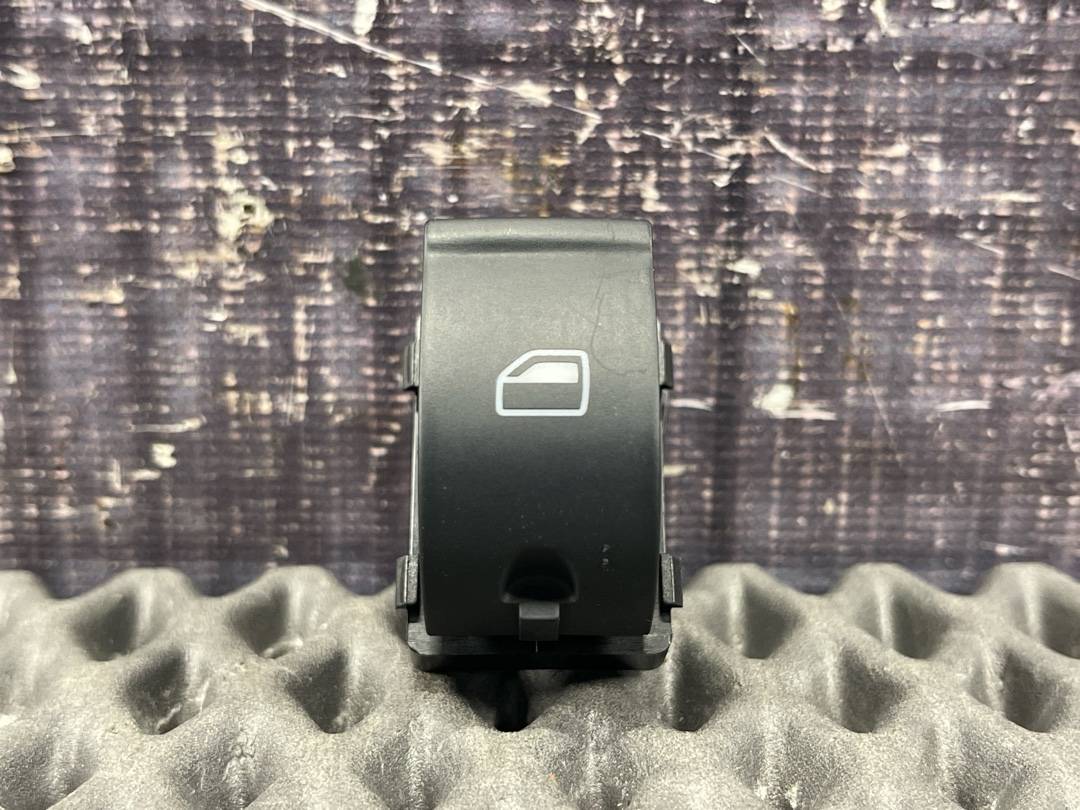 Кнопка стеклоподъемника, 570 рублей, Красноярск