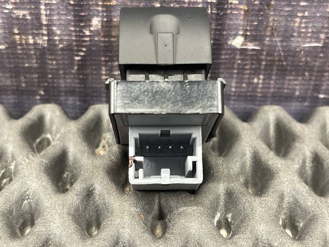 Кнопка стеклоподъемника, 570 рублей, Красноярск