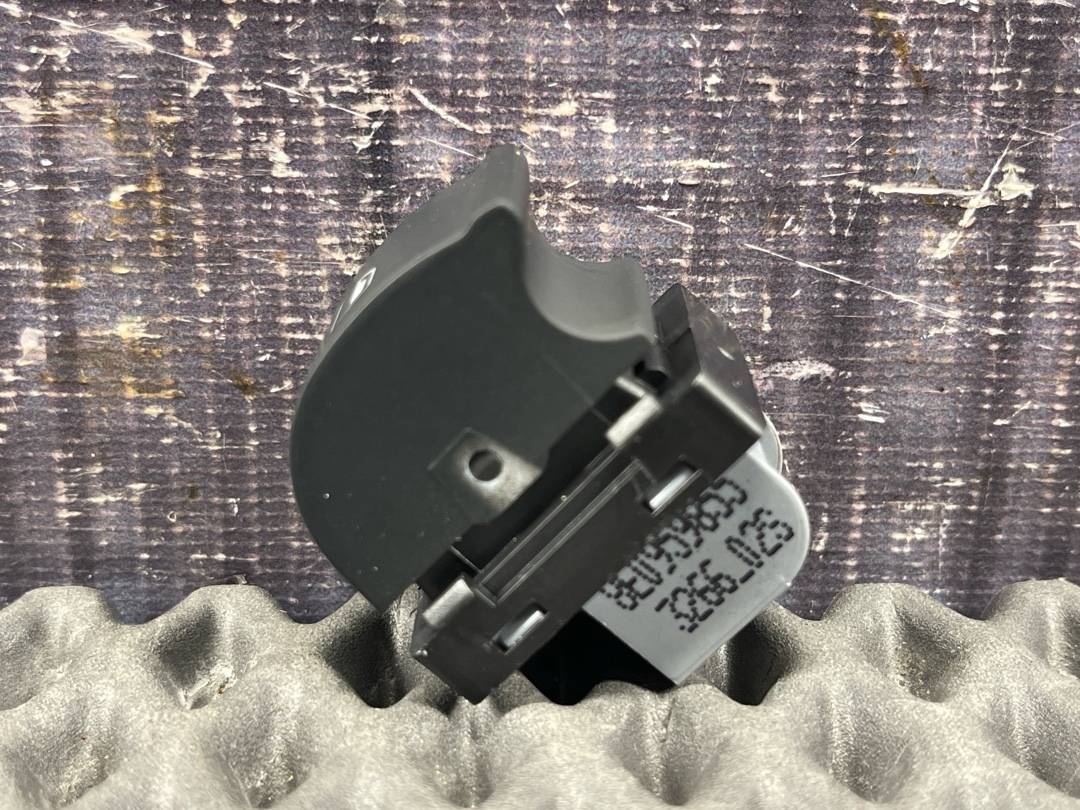 Кнопка стеклоподъемника, 570 рублей, Красноярск