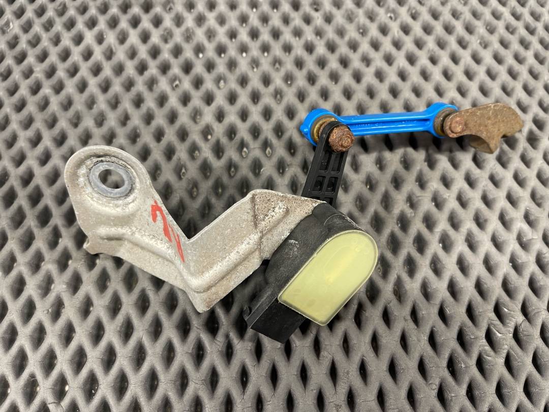 Датчик уровня подвески, 4360 рублей, Красноярск