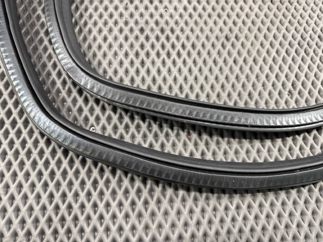 Уплотнитель крышки багажника, 1860 рублей, Красноярск